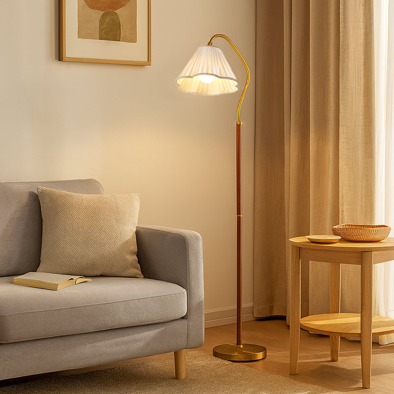 Floralis | Elegant Vintage Wooden Industrial Floor Lamp 8