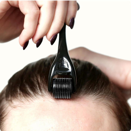 At Home Microneedling Roller with 540 Titanium Needles – image 8