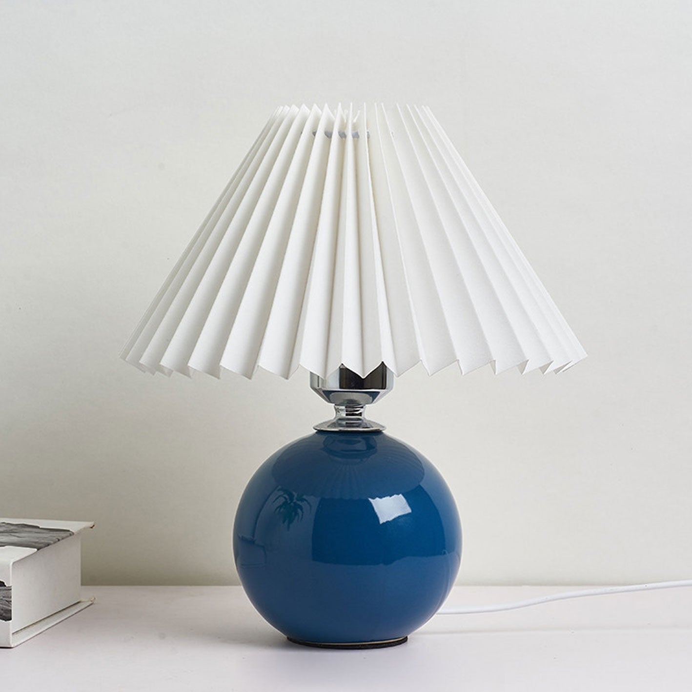 Ceramica | Elegant Minimalist Pleated Table Lamp Design 10