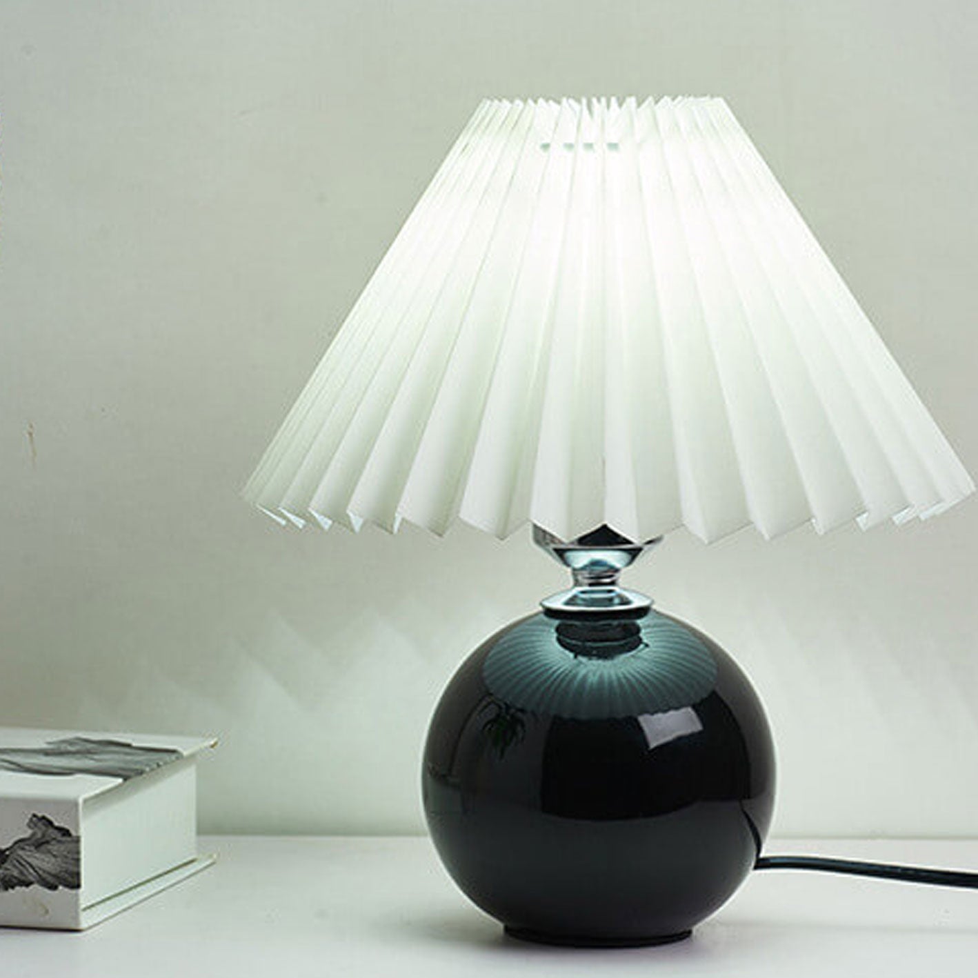 Ceramica | Elegant Minimalist Pleated Table Lamp Design 17