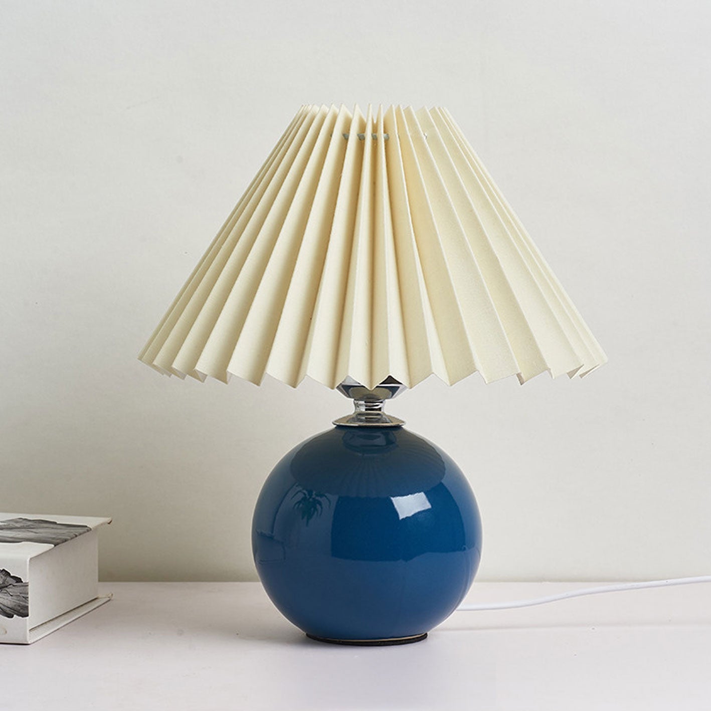 Ceramica | Elegant Minimalist Pleated Table Lamp Design 21