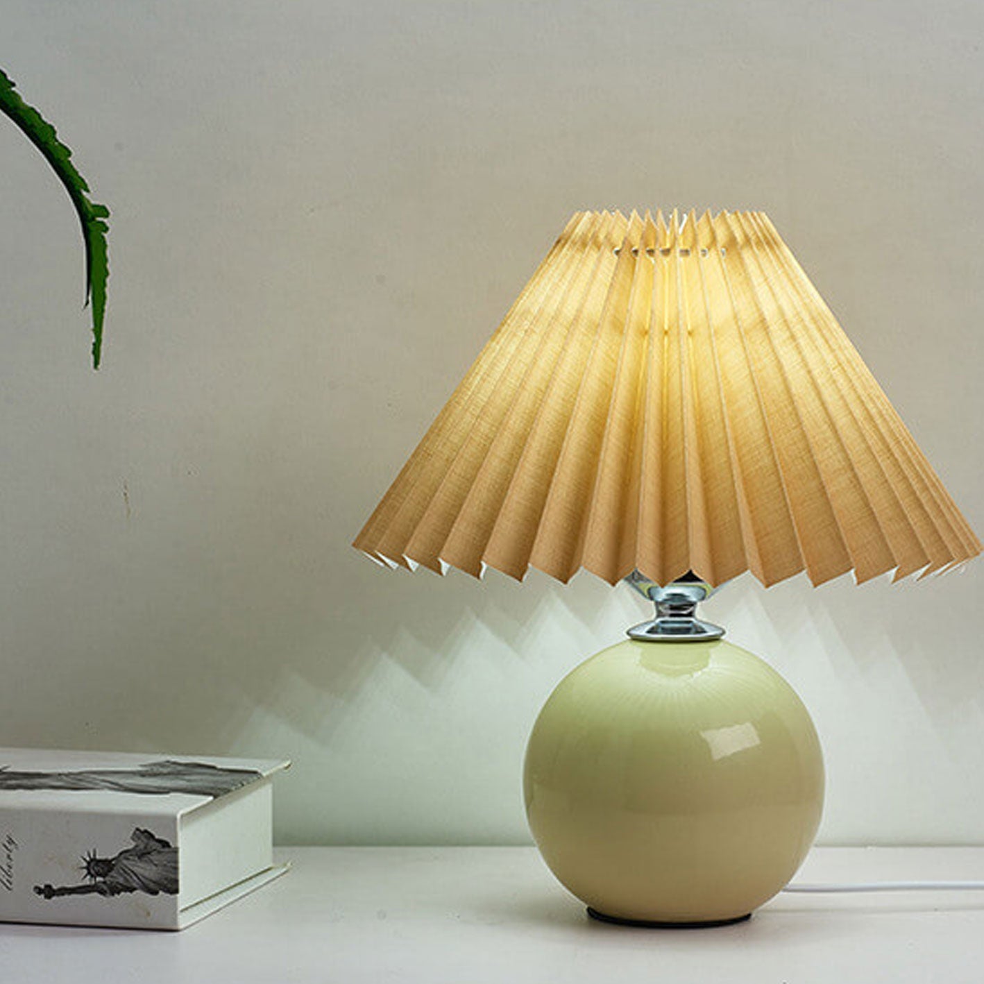Ceramica | Elegant Minimalist Pleated Table Lamp Design 6