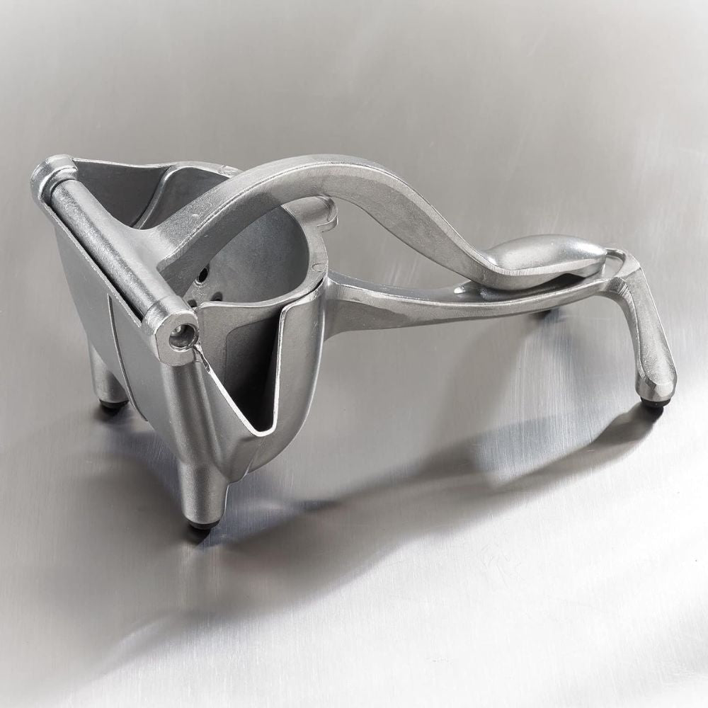 Citrus Juicer | Manual Metal Press with Non-Slip Base for Effortless Juice Extraction 4