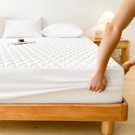 ComfortGuard | Waterproof Mattress Protector with Quilted Cushioning | Secure Fit for Comfortable Sleep 5