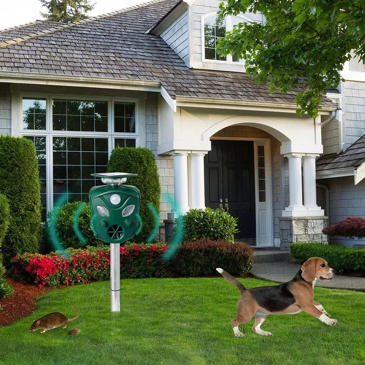 EcoGuard | 360-Degree Solar-Powered Animal Deterrent System with Smart Detection Technology | Effective Protection for Your Garden 6