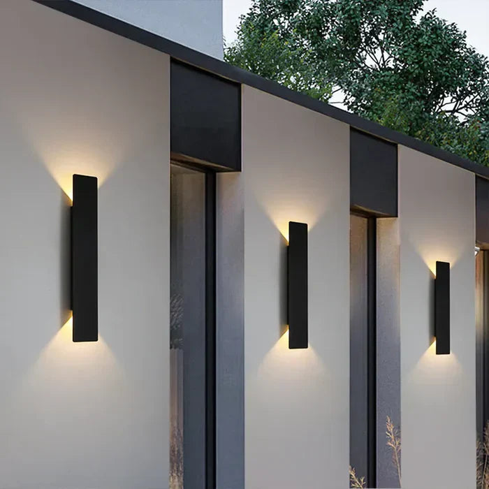 Elegant Outdoor Wall Lantern with Weatherproof Design | Modern Exterior Lighting for Reliable Illumination 0