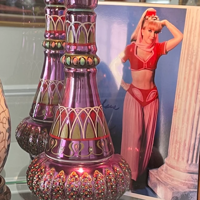 Enchanting Genie Bottle | Handcrafted Glass Decor with Reflective Finish | Unique Accent for Magical Ambiance 5