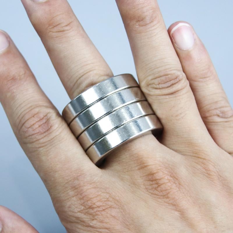 Folding Four-Finger Trigger Ring | Compact Stress Relief Tool for Focus 4