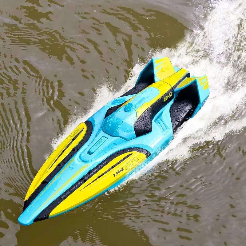 High-Speed RC Racing Boat with Dual Motors & LED Lights for Thrilling Water Adventures 0