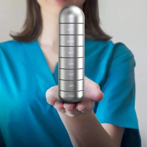 Tuzwa 7-Day Pill Organizer – Aluminum Alloy Weekly Pill Case with 7 Compartments, Silicone Gasket Seal & Compact Travel Design