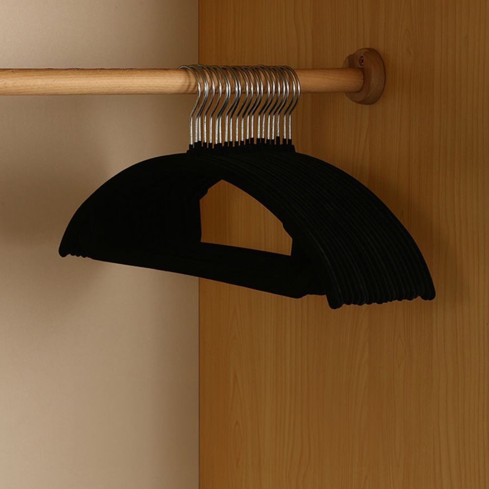 Non-Slip Curve Hangers with Velvet Coating | Space-Saving Solution for Organized Wardrobes 6