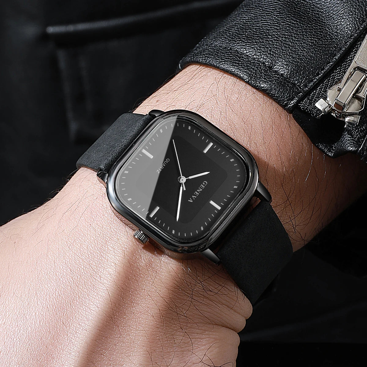 Tuzwa Men's Square Quartz Watch with Leather Strap – Minimalist 35mm Dial, Splash-Resistant Casual Watch
