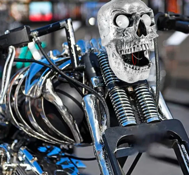 Skull LED Motorcycle Light with Retro Design for Enhanced Visibility 4