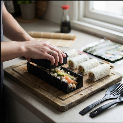 Sushi Roller, Round Sushi Mold with Cutting Grooves for Even Rolls, Reusable Sushi Maker Tool for Home Kitchen
