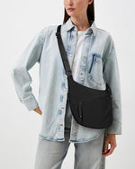 Ultra-Light Nylon Crossbody Bag with Adjustable Strap | Stylish & Weather-Resistant Design for Everyday Use 2