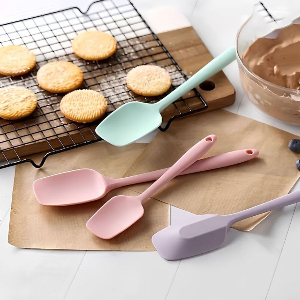 Versatile Silicone Spatula Set with Comfortable Grip | Essential Tools for Baking 2