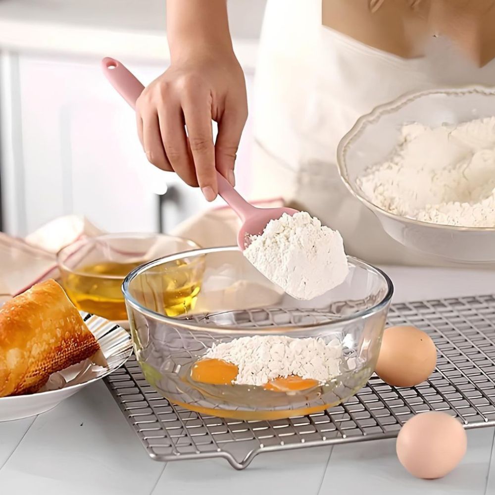 Versatile Silicone Spatula Set with Comfortable Grip | Essential Tools for Baking 4