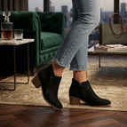 Black / 35