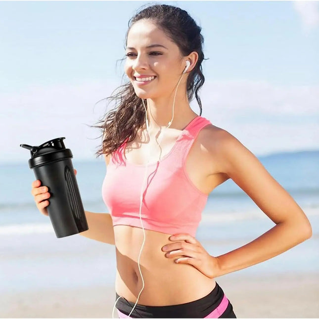 Protein Shaker Bottle with Mixing Ball, Leak Proof Shaker Cup 20.3 fl oz, BPA Free Shaker Bottle for Protein Powder