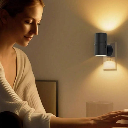 Outlet Night Light with Dusk to Dawn Sensor – image 3