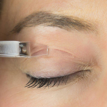 Eyelid Tape 100 Strips, Close-Up of the Transparent Strip