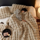Throw Blanket, Warm Blanket for Bed and Sofa, Machine Washable Multi Season Blanket for Winter