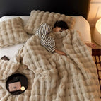 Light brown / 39x63 in