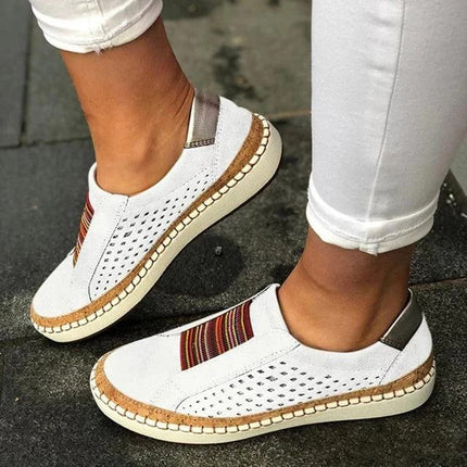Women's breathable flat bottom sneakers, wide toe box comfort shoes with arch support insole, US 4 to 10