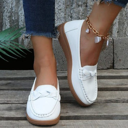 Women's soft leather slip on loafers, wide toe box walking shoes with non slip sole, US sizes 4 to 10