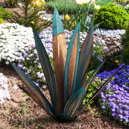 Metal Agave Plant, Decorative Metal Yard Art for Patio and Deck, Rustic Agave Plant Decor for House and Yard