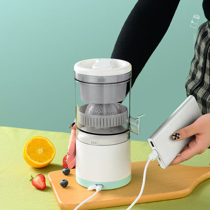 USB Charging Portable Juicer, Rechargeable Personal Blender for Smoothies and Fresh Fruit Juice, Compact Travel Juice Cup for the Gym